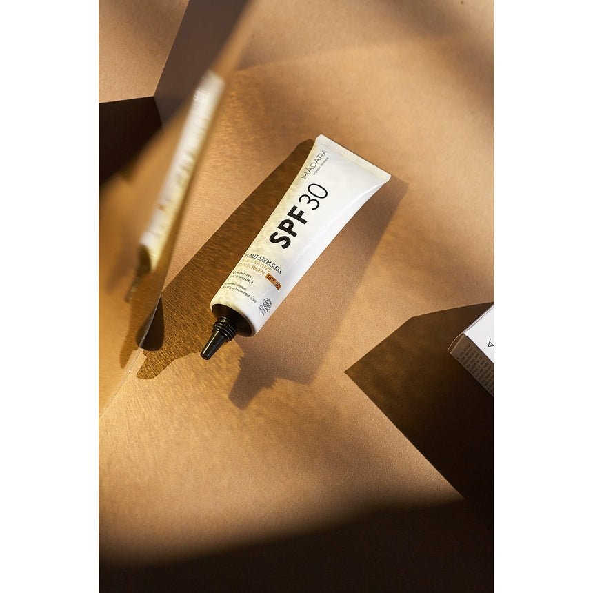 MADARA Plant Stem Cell Age-Defying Face Sunscreen SPF 30 - Travel Size - Free with £60 Spend - mypure.co.uk
