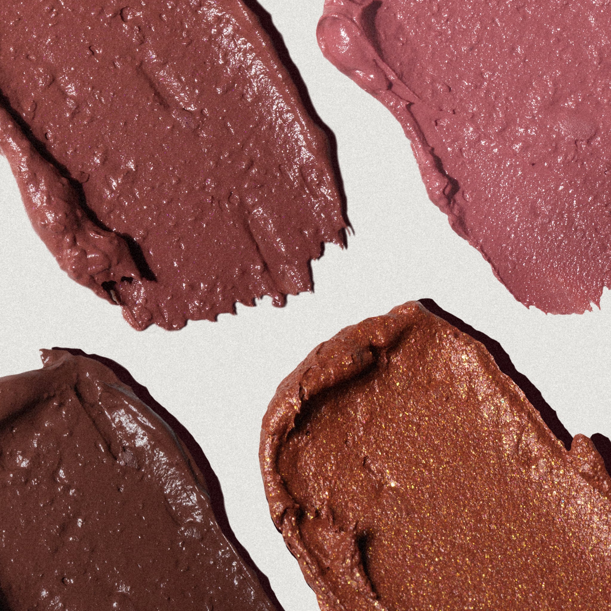 MÁDARA DAZZLE NIGHTS Satin Shine Lippenstift #501 FLATTERY – Vegan, Mit Sheabutter & Vitaminen, 3,8 G
