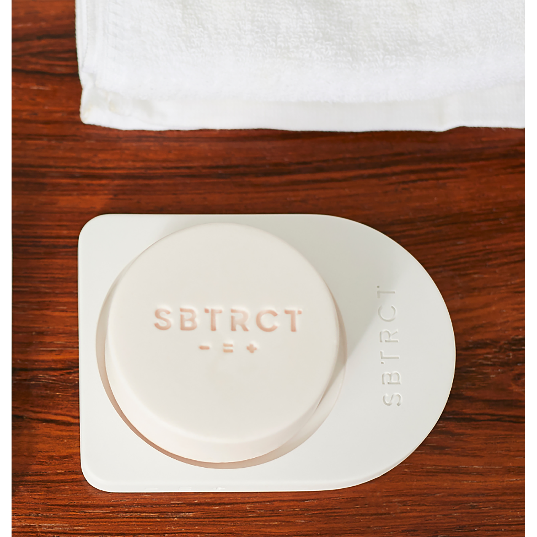 White Diatomite Dish for Gentle Foaming Cleanser